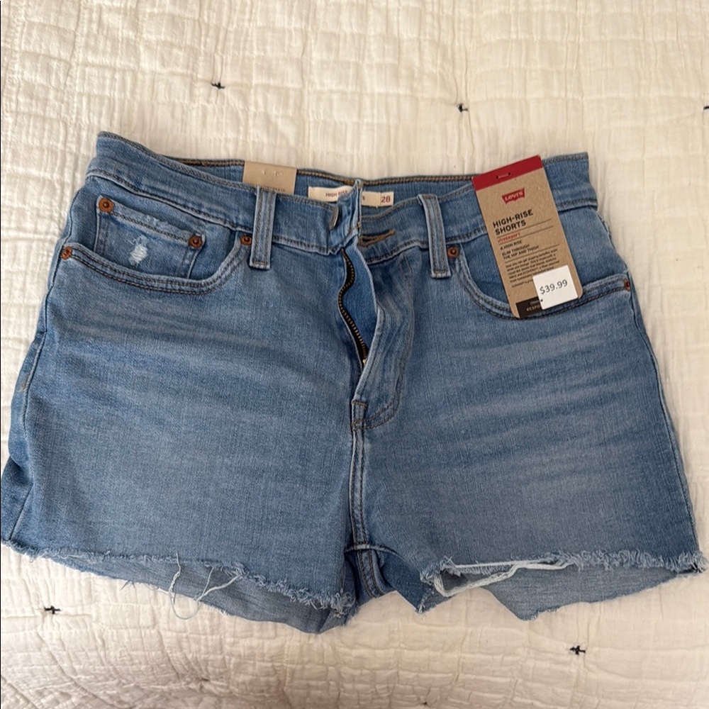 BRAND NEW Levi's Women's Blue Denim Shorts